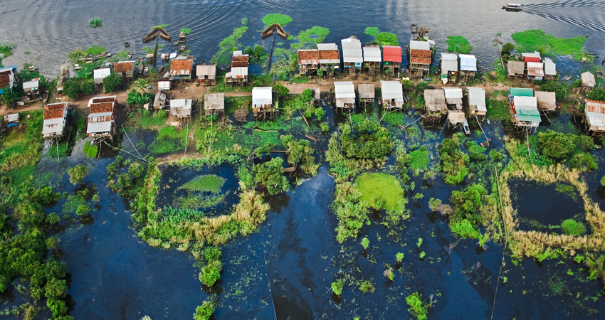 Kampong Phluk Village and Tonlesap Lake Private Half Day Tour